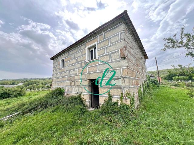 Casa en venta en Ourense, Galicia