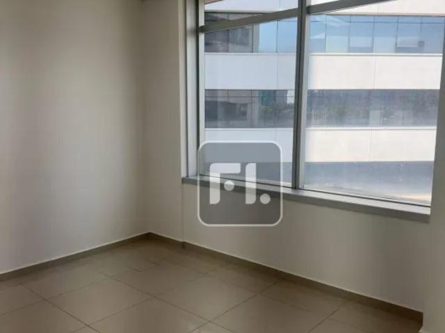 Ponto Comercial aluguel em Região Imediata de São Paulo, Região Metropolitana de São Paulo