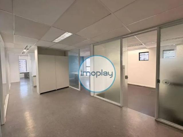 Ponto Comercial aluguel em Região Imediata de São Paulo, Região Metropolitana de São Paulo