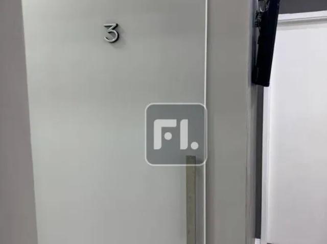 Ponto Comercial aluguel em Região Imediata de São Paulo, Região Metropolitana de São Paulo