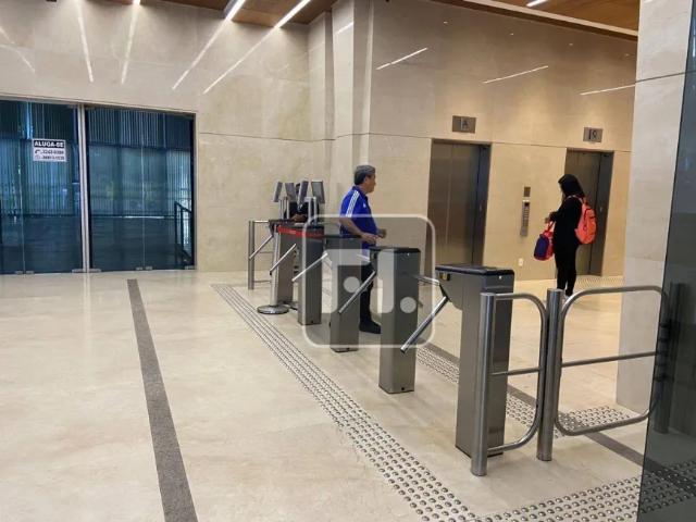 Ponto Comercial aluguel em Região Imediata de São Paulo, Região Metropolitana de São Paulo