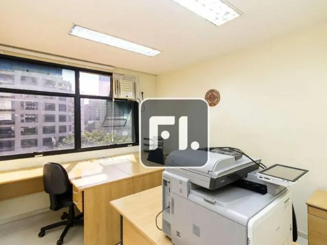 Ponto Comercial aluguel em Região Imediata de São Paulo, Região Metropolitana de São Paulo