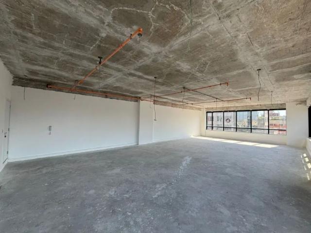 Ponto Comercial aluguel em Região Imediata de São Paulo, Região Metropolitana de São Paulo