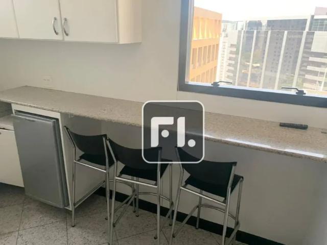 Ponto Comercial aluguel em Região Imediata de São Paulo, Região Metropolitana de São Paulo