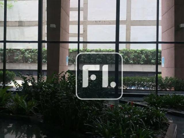 Ponto Comercial aluguel em Região Imediata de São Paulo, Região Metropolitana de São Paulo