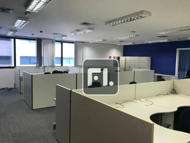 Ponto Comercial aluguel em Região Imediata de São Paulo, Região Metropolitana de São Paulo