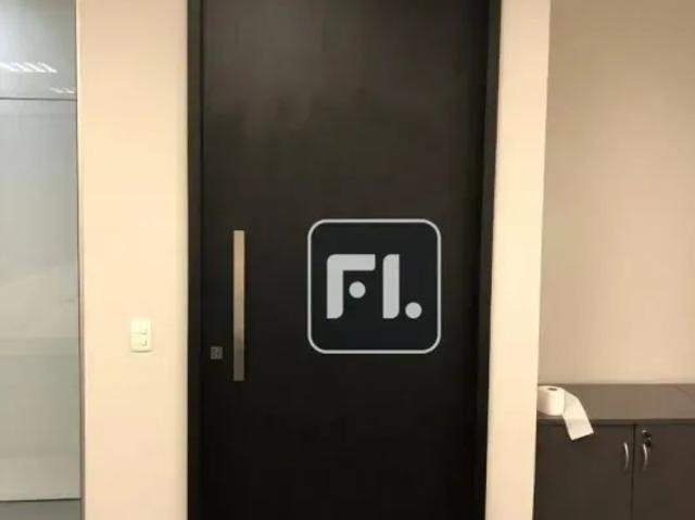 Ponto Comercial aluguel em Região Imediata de São Paulo, Região Metropolitana de São Paulo