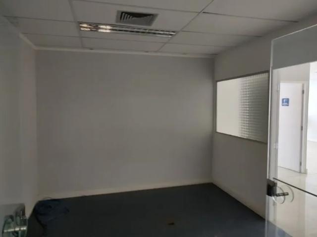 Ponto Comercial aluguel em Região Imediata de São Paulo, Região Metropolitana de São Paulo