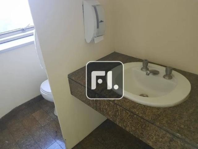 Ponto Comercial aluguel em Região Imediata de São Paulo, Região Metropolitana de São Paulo