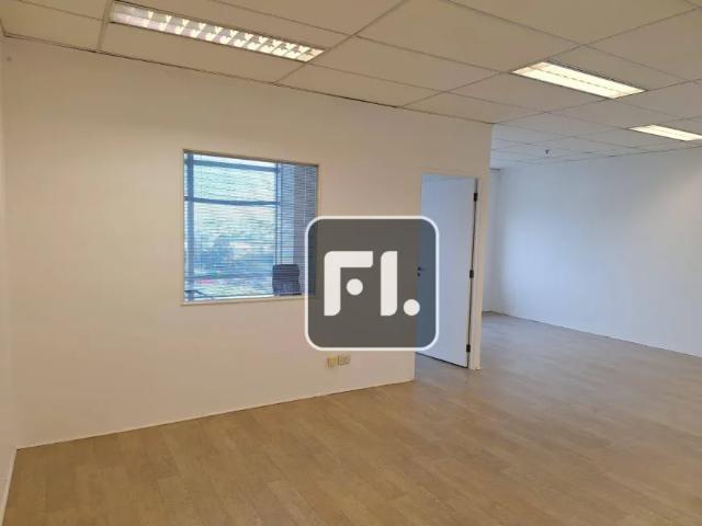 Ponto Comercial aluguel em Região Imediata de São Paulo, Região Metropolitana de São Paulo