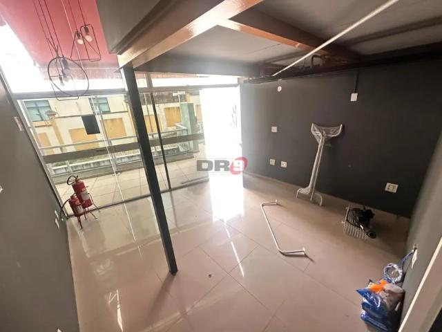 Ponto Comercial aluguel em Região Imediata de São Paulo, Região Metropolitana de São Paulo