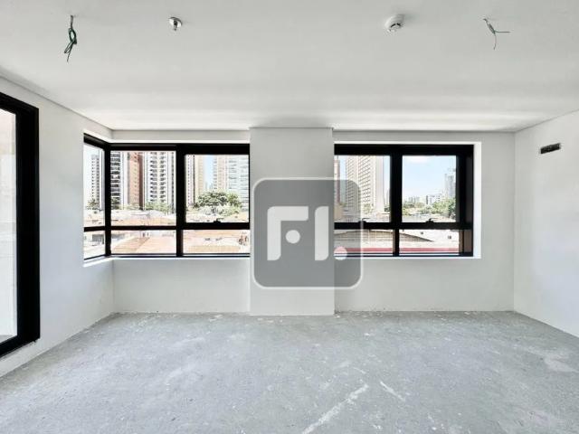 Ponto Comercial aluguel em Região Imediata de São Paulo, Região Metropolitana de São Paulo