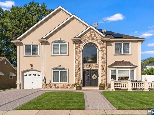 House for sale in Richfield, Clifton