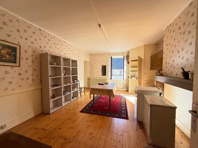 Maison vente à Lons-le-Saunier, Conliège