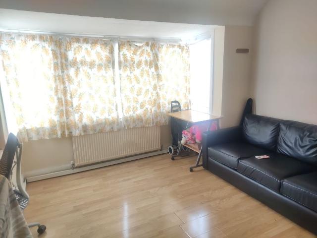 House for rent in London Borough of Hounslow, Greater London