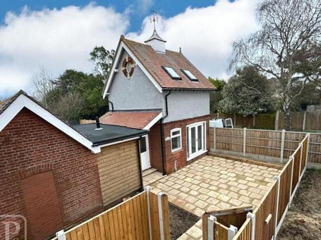 House for sale in Holland-on-Sea, Dale Hill