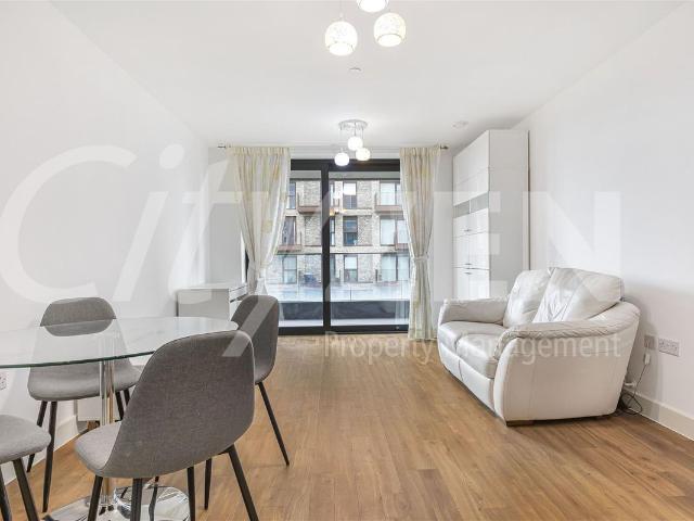 Apartment for rent in Silvertown, Greater London