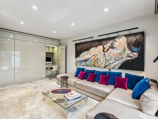 Apartment for rent in Marylebone, Greater London