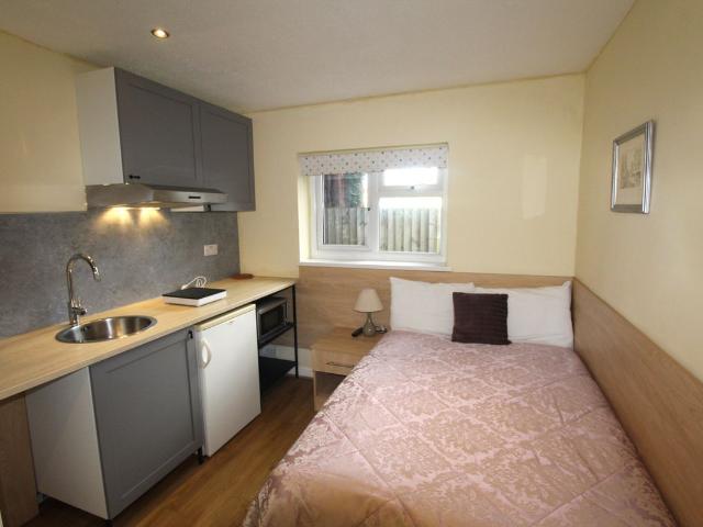 Studio for rent in Reading