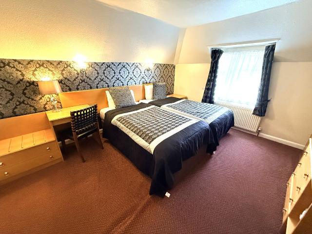 Studio for rent in Reading