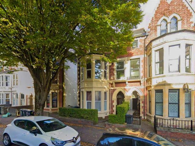 Apartment for rent in Plasnewydd, Falcon Lodge