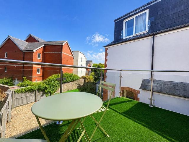 Apartment for rent in Plasnewydd, Falcon Lodge