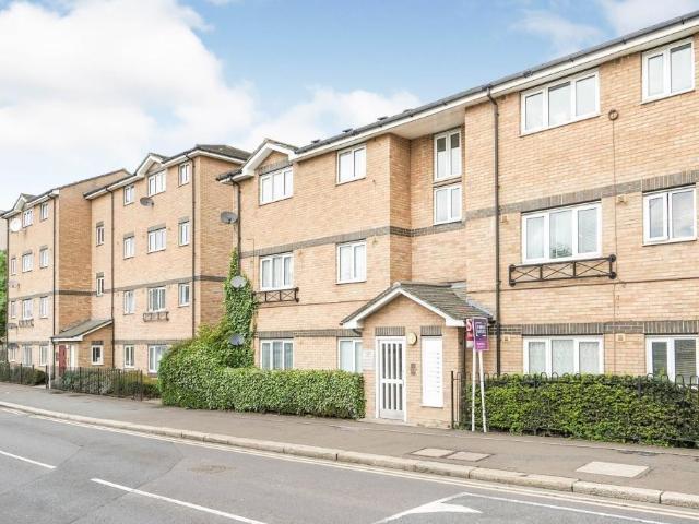 Apartment for rent in Silvertown, Greater London
