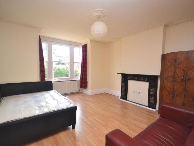 Studio for rent in Battle, Reading
