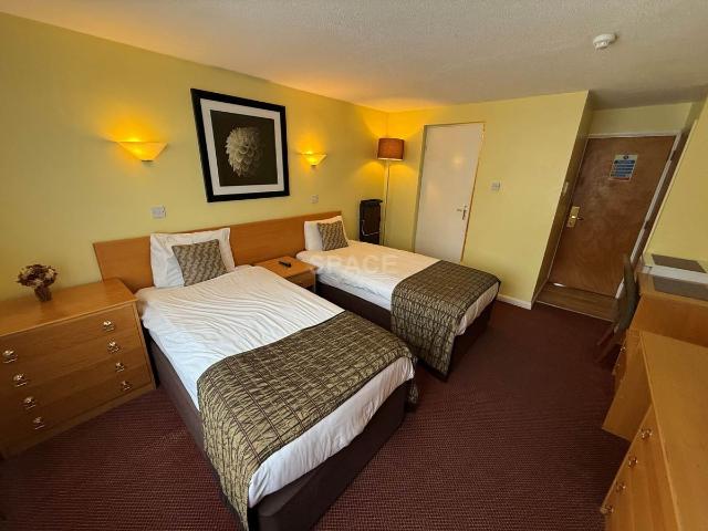 Studio for rent in Reading