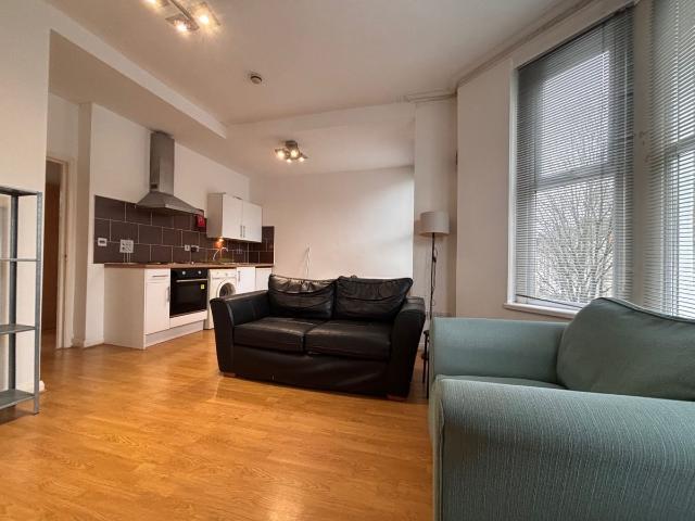 Apartment for rent in Plasnewydd, Falcon Lodge