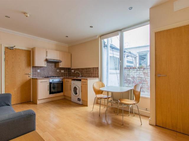 Apartment for rent in Plasnewydd, Cardiff