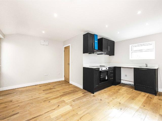 Apartment for rent in Barkingside, Greater London