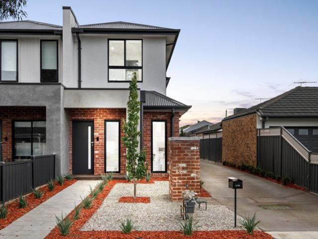 Townhouse for sale in Camerons Creek, Victoria