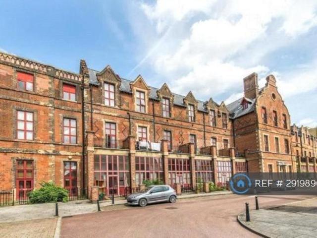 Apartment for rent in Shacklewell, Greater London