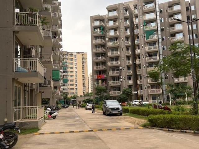 Commercial for sale in Hariana
