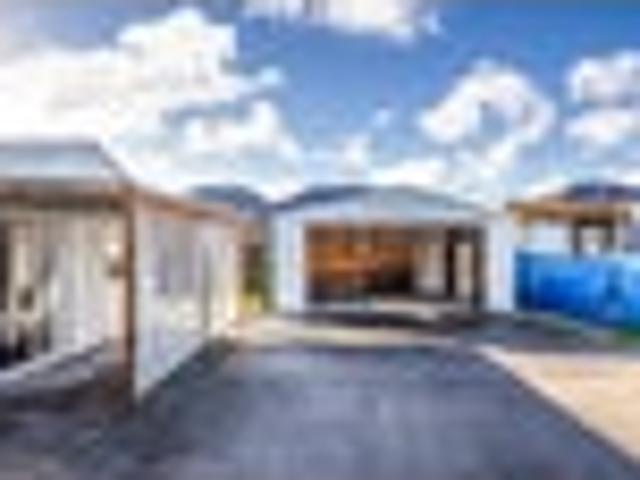 House for sale in Chaslands, Canterbury