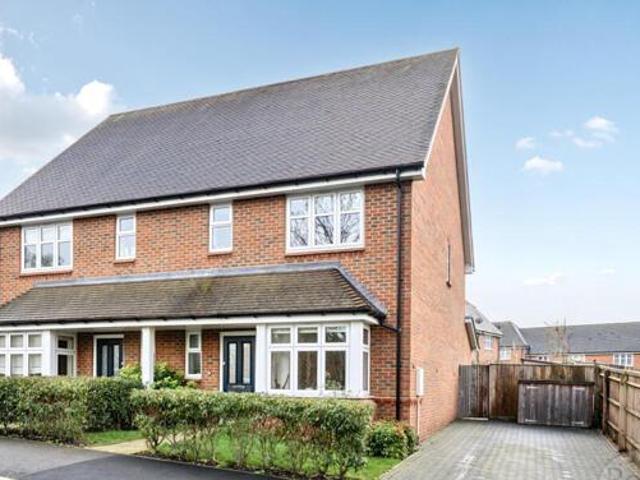 House for sale in Pachesham Park, Surrey