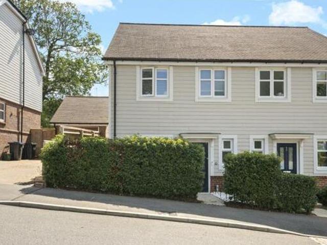 House for sale in Pachesham Park, Surrey