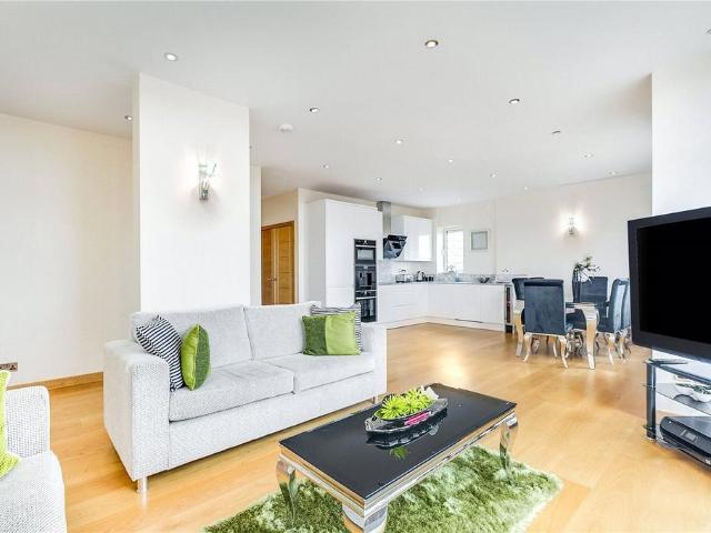 Apartment for rent in Belgravia, Greater London