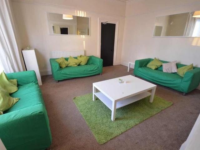 House for rent in Hyde Park, West Yorkshire