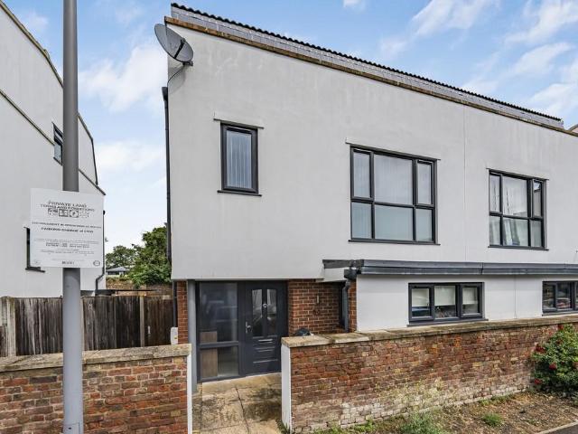 House for rent in West Drayton, Isle Of Man