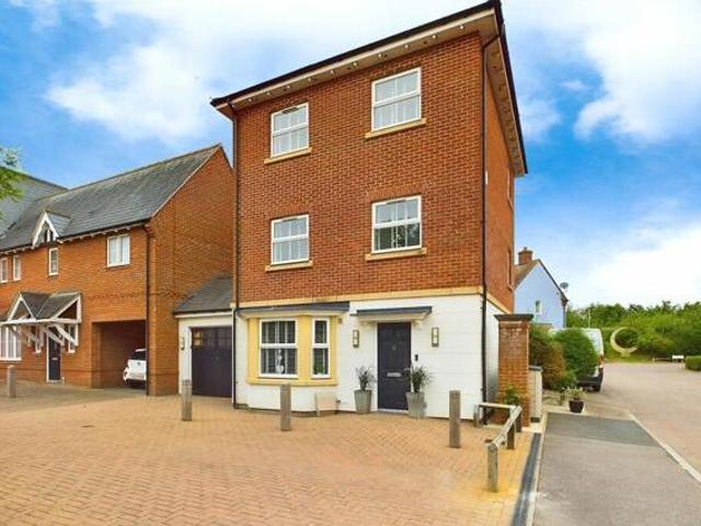 House for sale in Chipping Hill, Essex