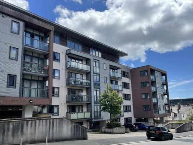 House for sale in Follaton, Strode
