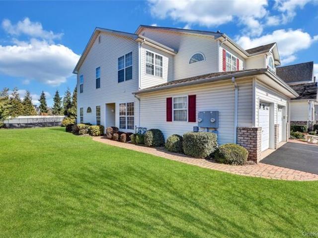 Condo for sale in Centereach, New York
