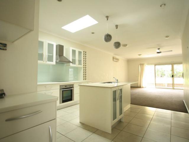 House for rent in Cannon Hill, Greater Brisbane