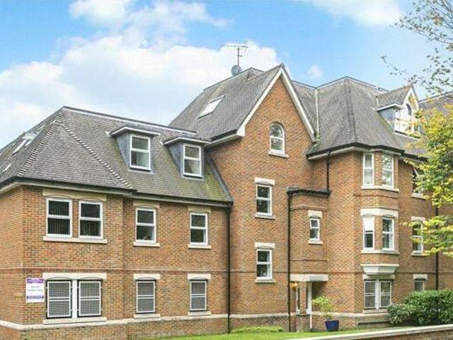 House for sale in Horsell, Woking