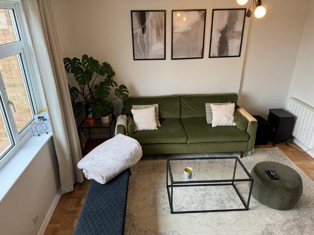 Apartment for rent in Horsell, Woking