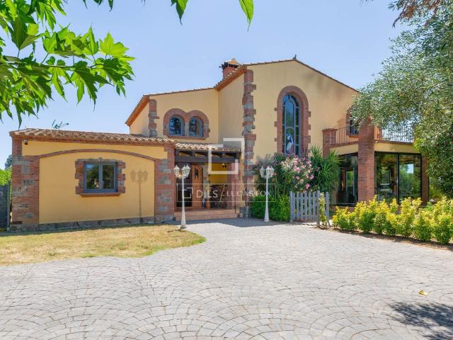 Casa en venta en Urbanització Golf Peralada, Peralada