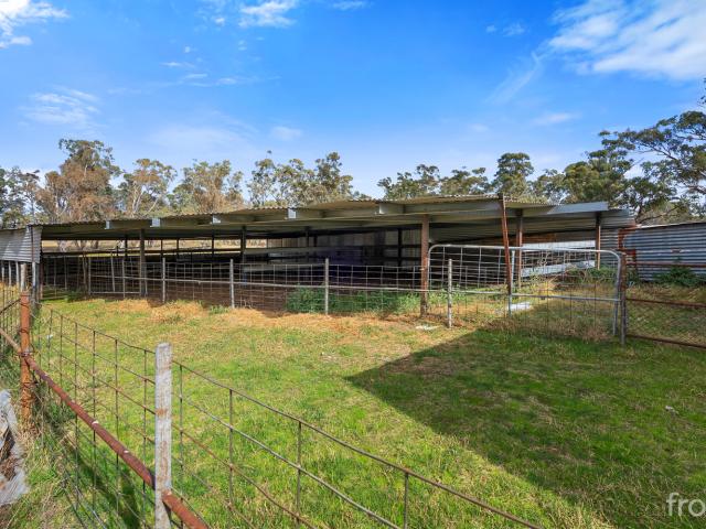 Cottage for sale in Mitchellstown, Victoria