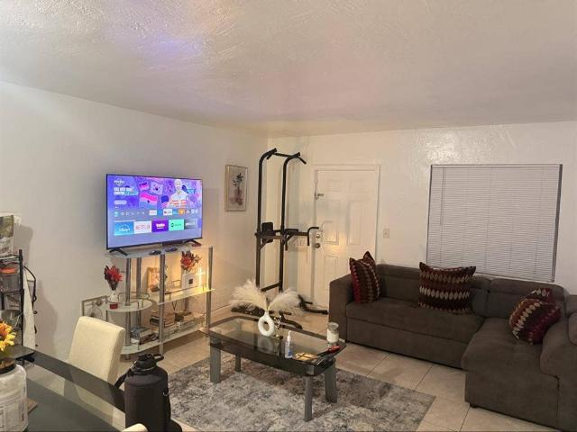 Room for rent in North Miami Beach, Florida